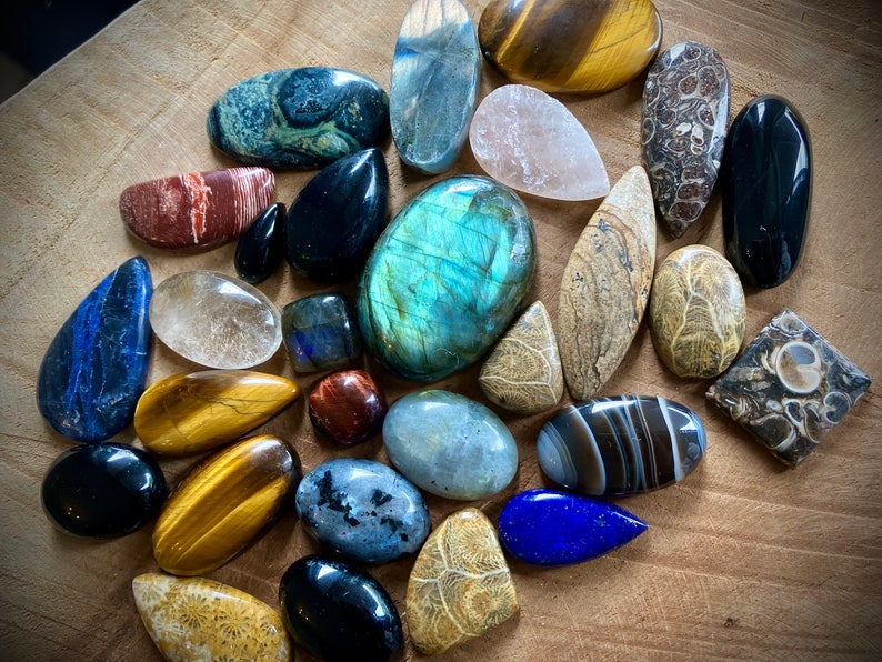 Cabochons en pierre naturelle Labradorite, Fluorite, Quartz, Onyx, Lapis Lazuli, Sodalite, Corail, Jaspe Matériel micro-macramé image 1
