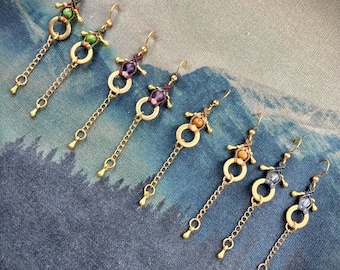 Brincos pendentes de corrente de macramê com pedras