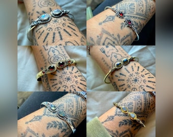 Pulseiras indianas de latão com pedra da lua, labradorita, granada, ametista e olho de tigre, ajustáveis, estilo étnico.