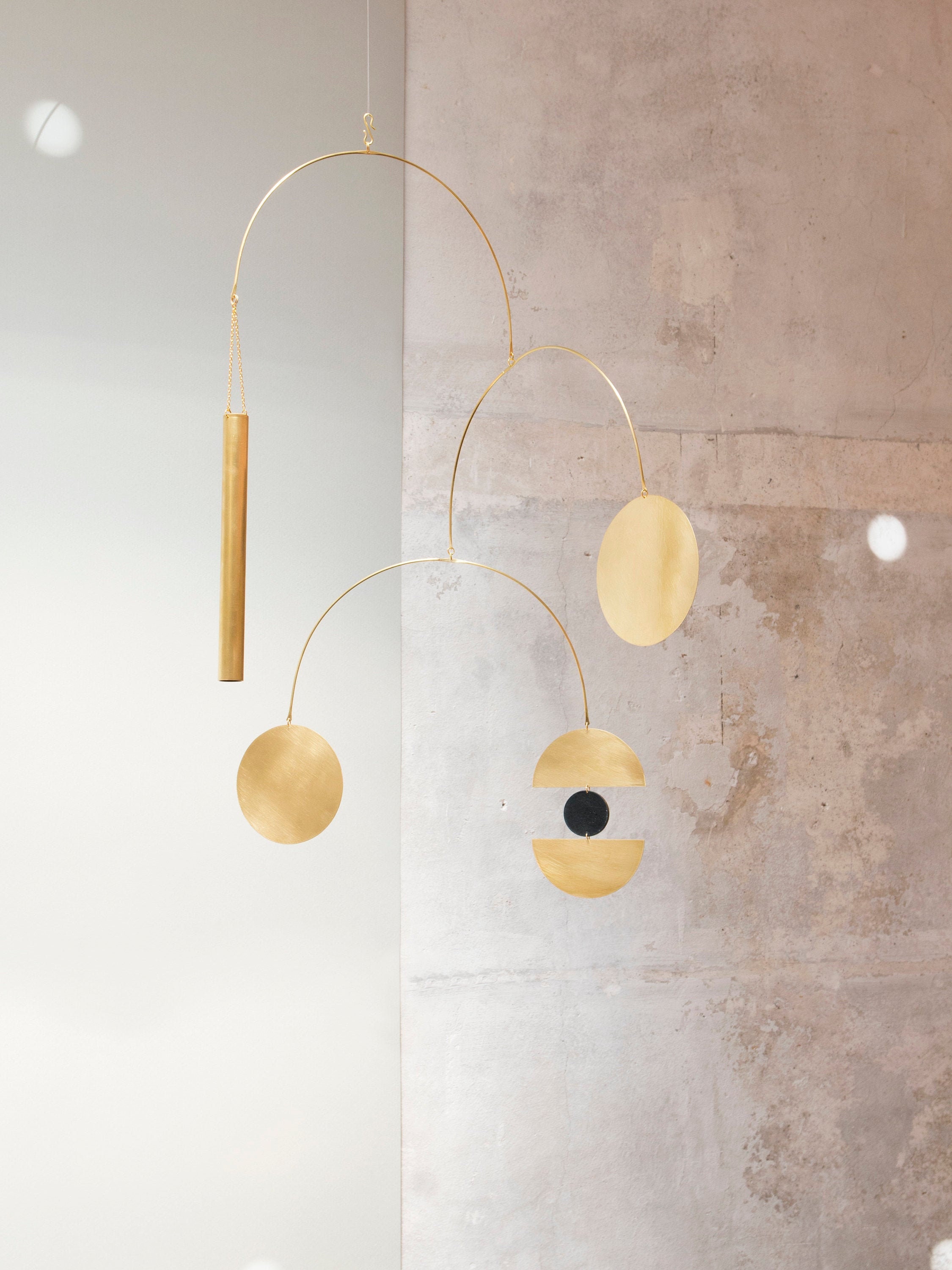 Sculpture Cinétique Du Milieu Siècle, Airplant Mobile en Laiton, Sculpture Abstraite Pour La Décorat