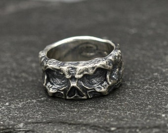 Skull ring, Sterling silver brutalist band