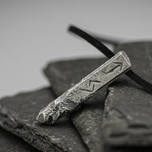 Collar de runas vikingas de plata antigua, colgante personalizado, joyas de barra