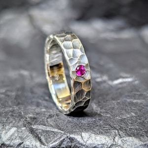 Anello con rubino, fascia in argento sterling, anello di fidanzamento unico