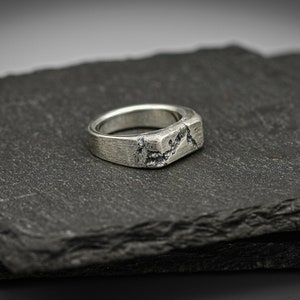 Rough fracture brutalist style band, silver signet ring image 5