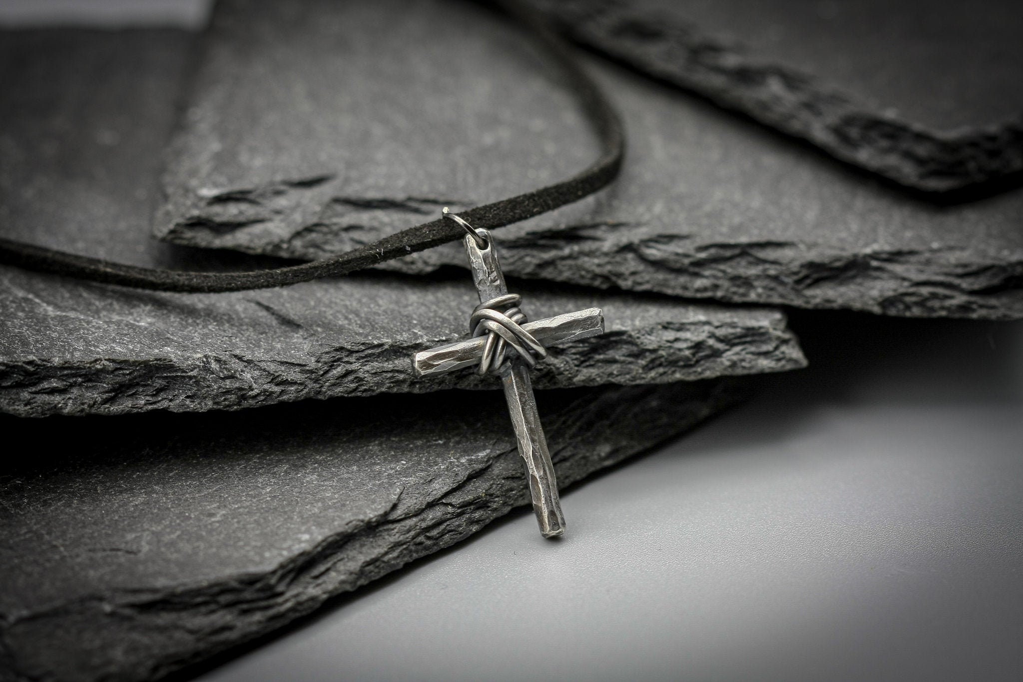 アクセサリー Silver Maria Locket with Silver Cross AMP Silver Maria Locket with Silver Cross 2AH-181