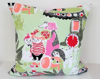 MOOMIN TROLL FRIENDS 20'' double-sided pillow cover. Cotton case handmade from Finlayson fabric, for pillow size 50x50 cm (20''x20'')