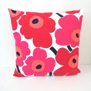 Double sided 20” PIENI UNIKKO pillow cover, handmade from MARIMEKKO cotton fabric. Pillow size 50x50 cm (20”x20”)