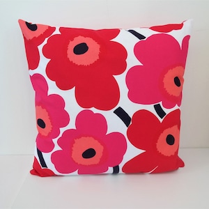 Double sided 18&#39;&#39; PIENI UNIKKO pillow cover, handmade from MARIMEKKO cotton fabric. Pillow size 45x45 cm (18&#39;&#39;x18&#39;&#39;)