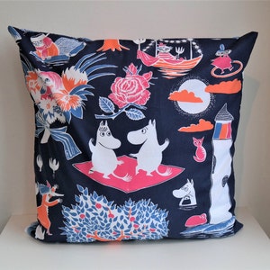 MAGIC MOOMIN TROLL 20'' double-sided pillow cover. Cotton case handmade from Finlayson fabric, for pillow in size 50x50 cm (20''x20'')