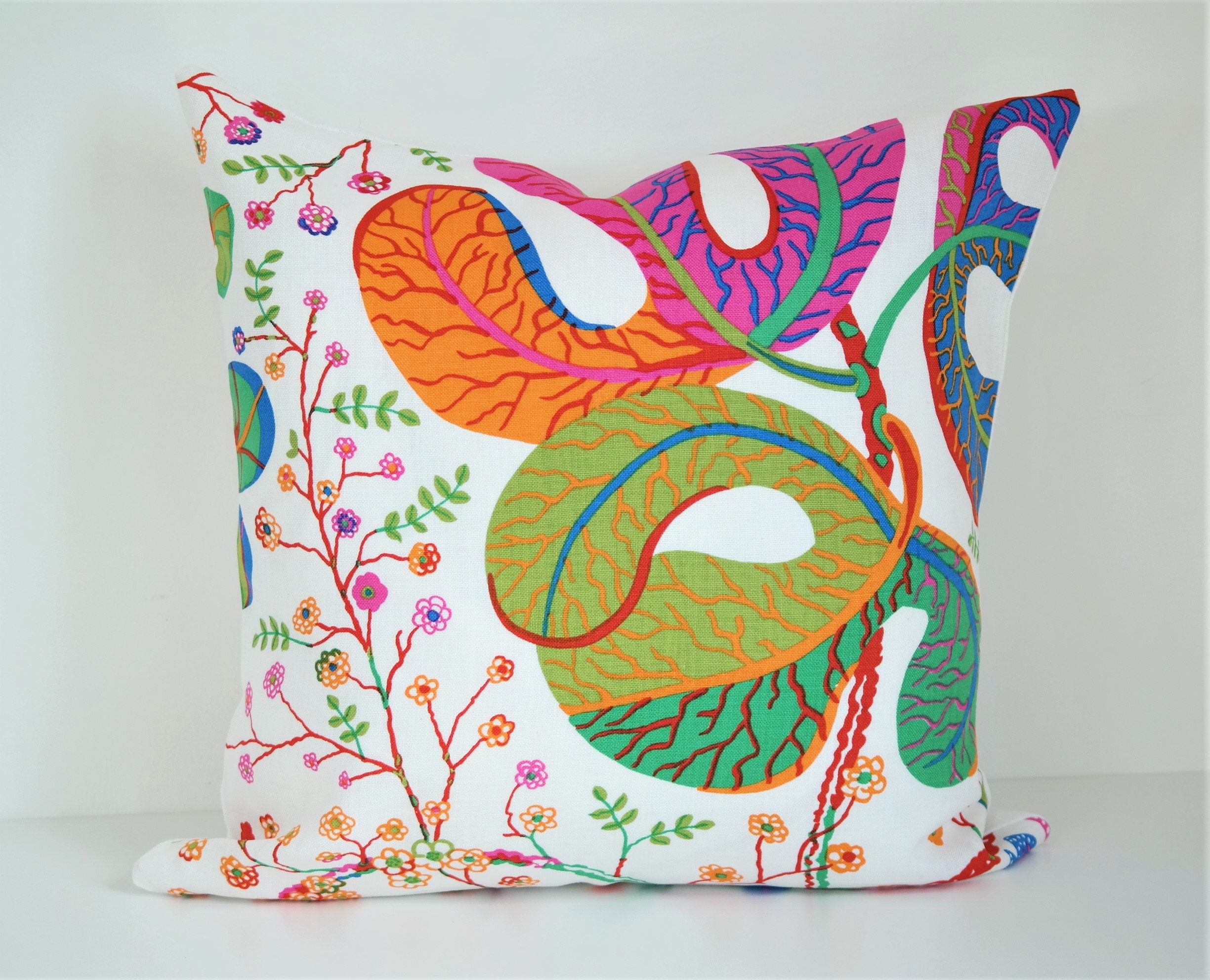Double sided 20” TEHERAN, made from Svenskt Tenn linen fabric. For pillow in size 50x50 cm (20''x22''). Fabric design Josef Frank.