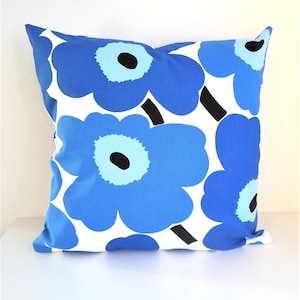 Double sided 20&#39;&#39; PIENI UNIKKO pillow cover, handmade from MARIMEKKO cotton fabric. Pillow size 50x50 cm (20&#39;&#39;x20&#39;&#39;)