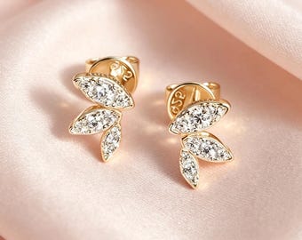 Gold Moissanite Leaf Earrings S925 Sterling Silver Diamond Plant Ear Studs Nature Inspired Bridal Wedding Jewelry Everyday Wear