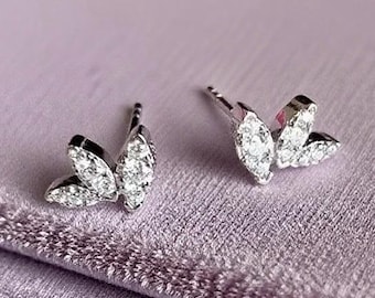 Moissanite Diamond Leaf Earrings 925 Sterling Silver Plant Wedding Ear Studs Nature Inspired Bridal Wedding Fine Jewelry Gift Everyday Wear