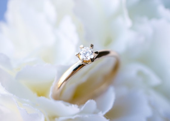 14K 18K Solid Gold Dainty Diamond Engagement Ring Minimalist 0.15ct Diamond Solitaire Promise Ring Ethical Diamond Pinky Ring Fine Jewelry