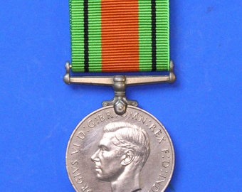 PAIR OF FULL Size Replica WW2 Service Medals. 1939-1945, Dunkirk, George VI EUR 21,35 - IT - Foto 3