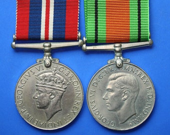 PAIR OF FULL Size Replica WW2 Service Medals. 1939-1945, Dunkirk, George VI EUR 21,35 - IT - Foto 2