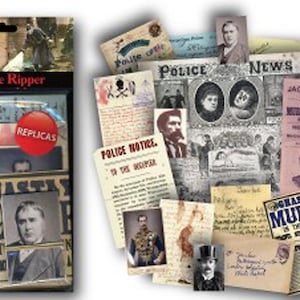 Puede incluir: Una colección de documentos y fotografías de réplica relacionados con Jack el Destripador. Los elementos incluyen recortes de periódicos, avisos policiales y retratos, con las palabras "Jack the Ripper" y "Réplica" visibles.