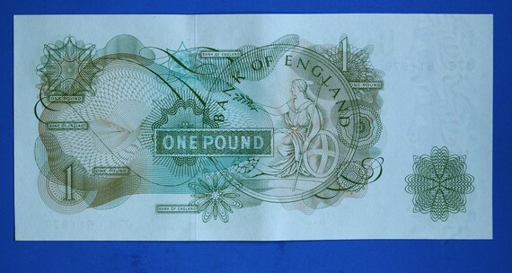 2x 1960 Bank of England One Pound, O'brien 
