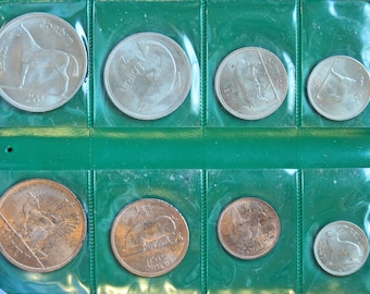 1966 ocirkulerade irländska myntset, i original centralbankspåse [10/26 35854]