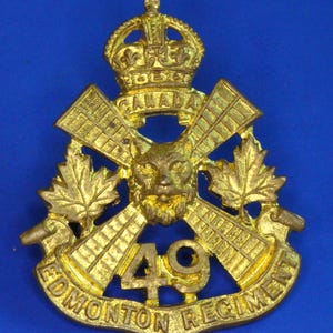 World Military Badges - Canada- The Loyal Edmonton Regiment Cap Badge, Kings Crown  [09/25 33161]