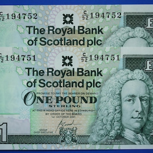 2 Royal Bank of Scotland plc One Pound Banknotes, Consecutive Numbers, Scottish Banknotes, Edinburgh Castle   [02/25 28100]