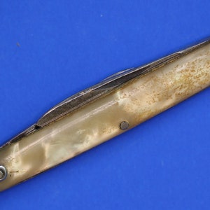 Victorian I*XL George Wostenholm Sheffield England Double Blade Pocket knife Mother of Pearl c1890 1.5 & 1 inch blades [R R09/24 25599]