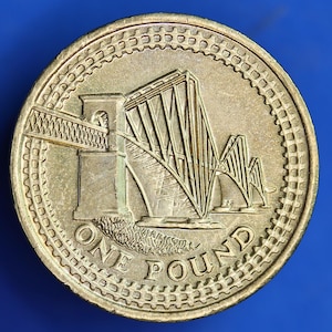 GENUINE British 2004 One Pound Elizabeth II Coin, Forth Rail Bridge [03/25 32294]