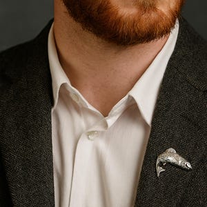 Pewter Scottish salmon fish made in pewter supplied on a pin with clasp [SSALPIN]