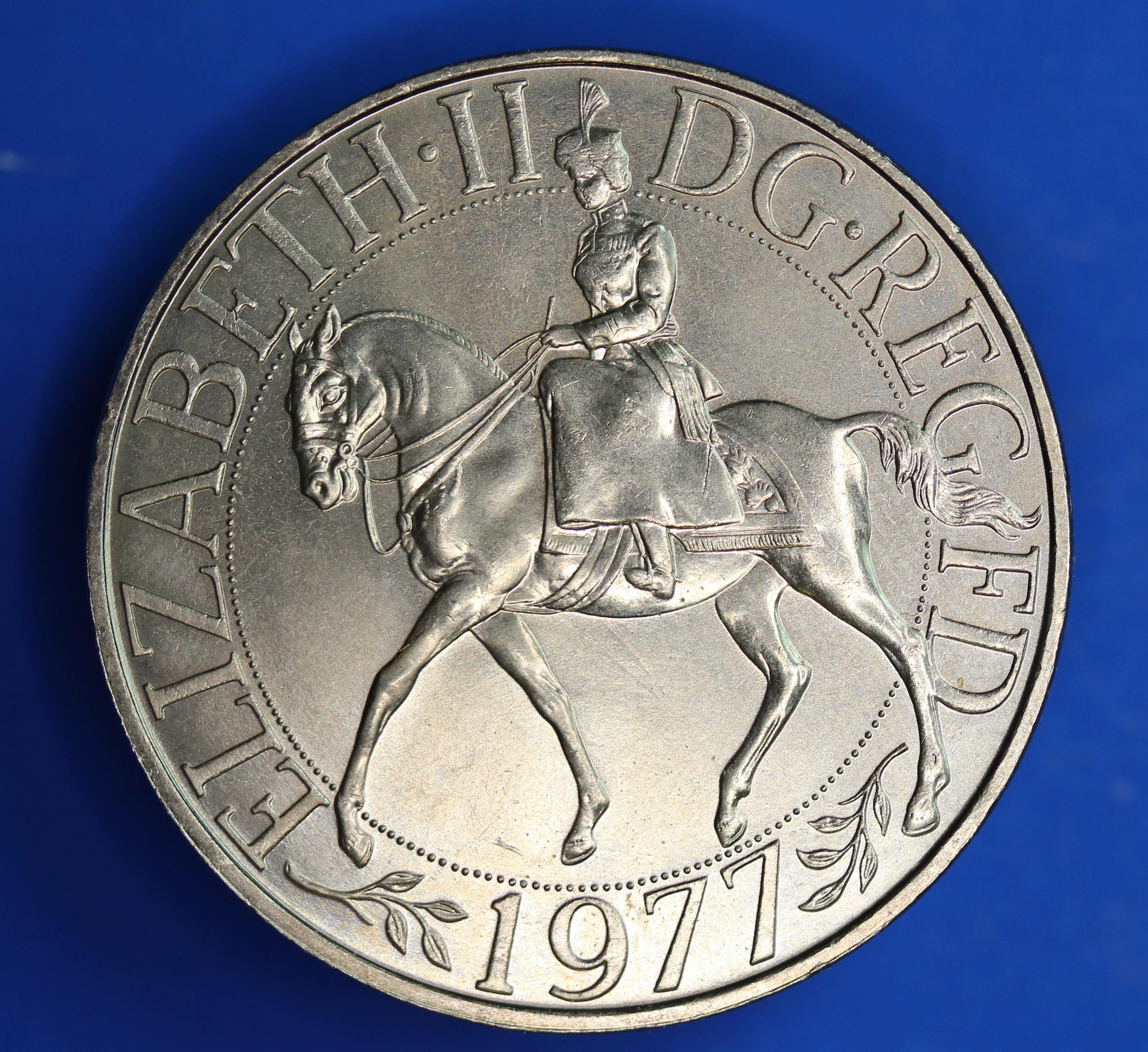 10枚 英国 イギリス 1977年 ブリティッシュ クラウン  British Coin - 1977 Elizabeth II Coronation Crown, Five Shillings