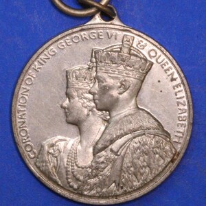 British Medal /Medallion - 1937 George VI & Queen Elizabeth Coronation medal Westminster Abbey, 32mm     [12/24 31551]