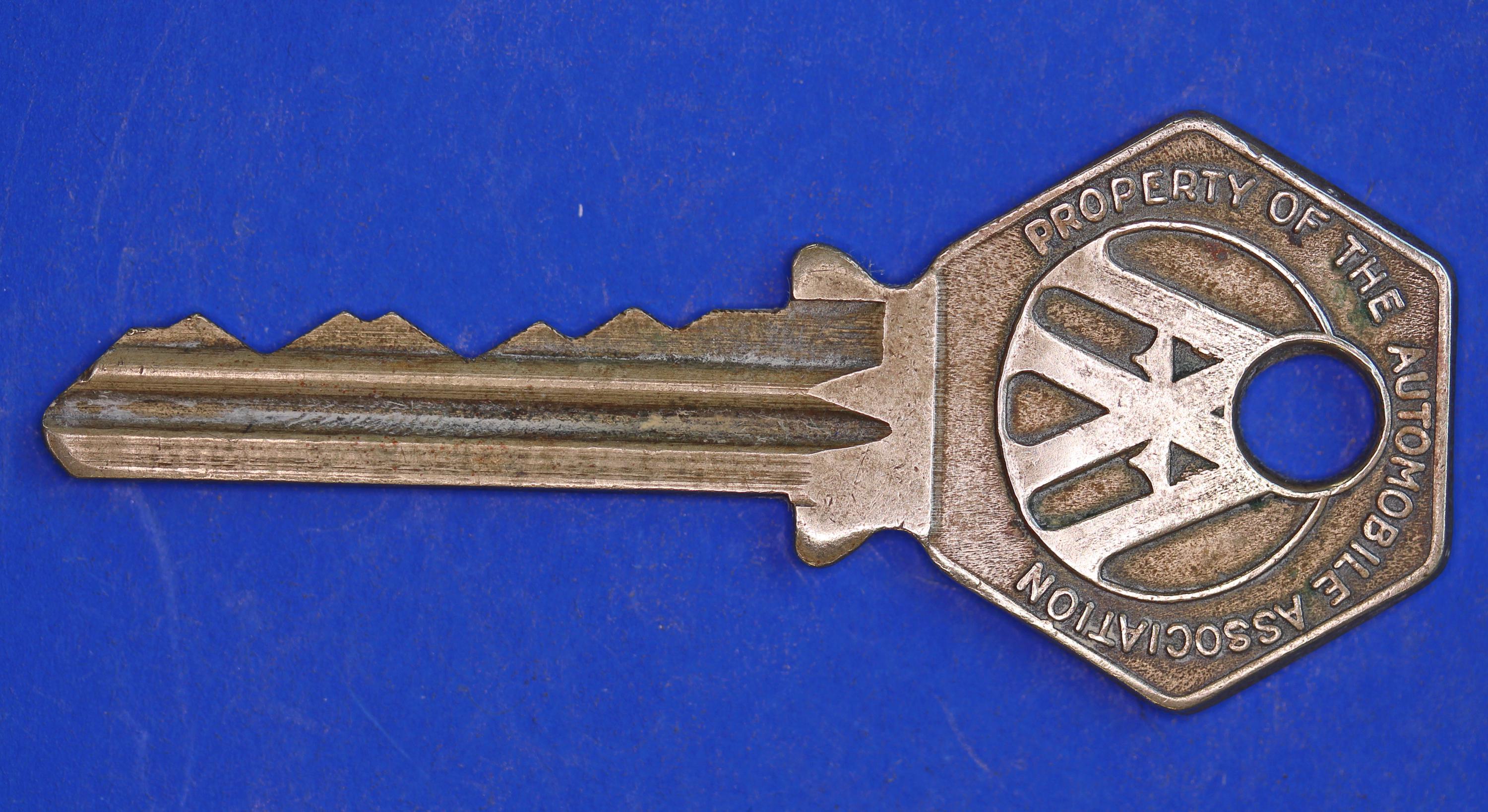 1950s Automobile Association AA Members Emergency Box Key