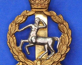 British Militaria Elizabeth II - Royal Army Veterinary Corps cap badge [05/23 27116]