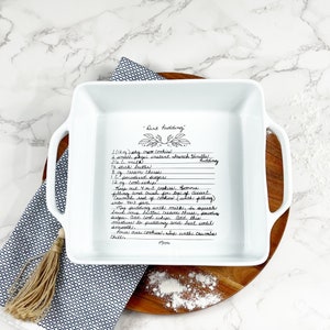 Personalized casserole dish, Hand written recipe, Favorite Recipe plate, engraved baking dish, Wall Display, Bridal shower gift,Gift for mom