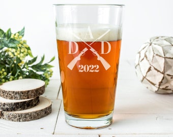 Personalized Dad Beer Glass – Engraved Father's Day Gift