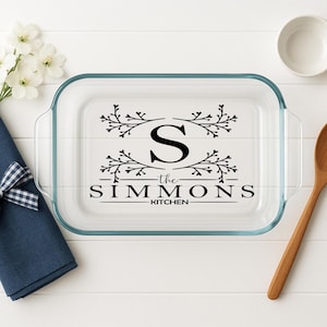 Housewarming Gift Engraved Pyrex 9x13 Casserole Dish – Personalized Glass Baking Pan with Family Name