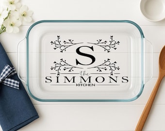 Housewarming Gift Engraved Pyrex 9x13 Casserole Dish – Personalized Glass Baking Pan with Family Name