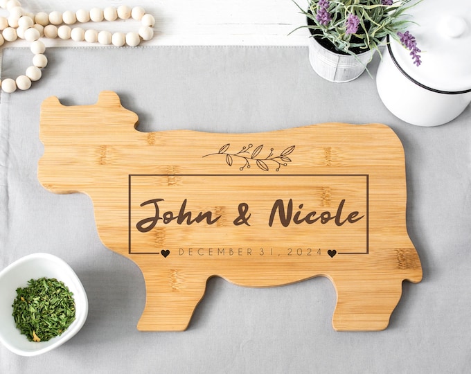 Personalized Handmade Cutting Board Farmhouse Wreath Design, Custom Wedding & Anniversary Gift for Couples, Housewarming and Closing Present