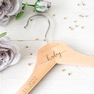 Wedding Hanger, Bride Hanger, Wedding Dress Hanger, Bridal Hanger, Bride Hanger with Date, Custom Bridal Hanger, Bridesmaid Hangers