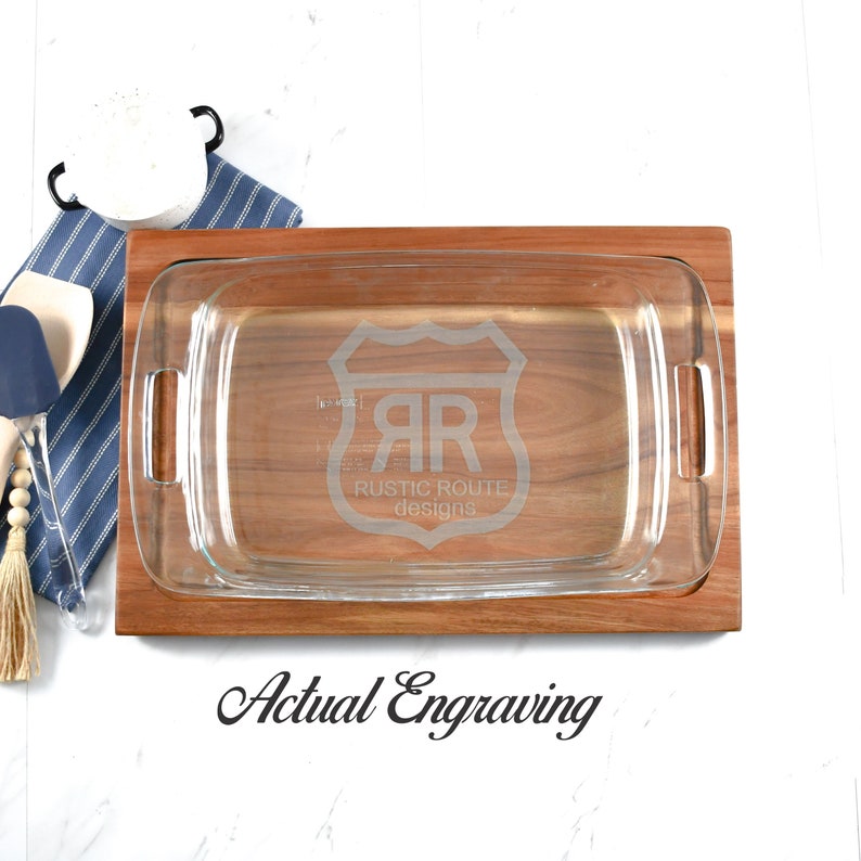 Personalized Casserole Dish Pyrex Baking Dish Engraved Name image 2