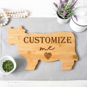 Personalized Country Cow Charcuterie Board, Custom Engraved Farmhouse Animal Cutting Board, Housewarming & Rural Decorative Gift