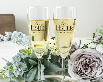 Personalized Wedding Champagne Flutes | Engraved Mr & Mrs Toasting Glasses, Set of 2