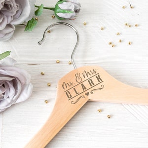 Custom Bridal Hanger, Personalized Bridesmaid Hangers, Bride Hanger for Wedding Dress, Hangers for Bridesmaids, Hangers for Wedding