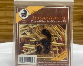 Vintage Mill Hill Autumn Harvest, Black Cat Ornament Kit, Pin Back Option, Halloween, Black Cat, MHAH2, Counted Glass Bead Kit Halloween NIP