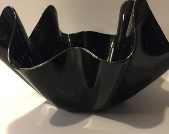 Vintage Acrylic Lucite Black Bowl, Mid-Century Modern, Lucite Acrylic, Handkerchief Bowl, Wavy Fruit Ruffle Bowl, Made in Taiwan, 1960's