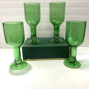 Vintage Green Wine Glasses, SET OF 4, Vintage Hollow Stemmed Wine Glass, Dark Green Glasses, Vintage Barware Glass, MCM Bar Glasses, 1970s