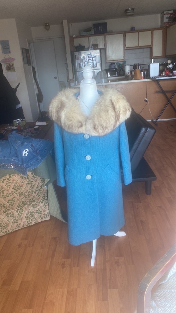 Vintage 1971 Wool Coat with Fox Fur Collar