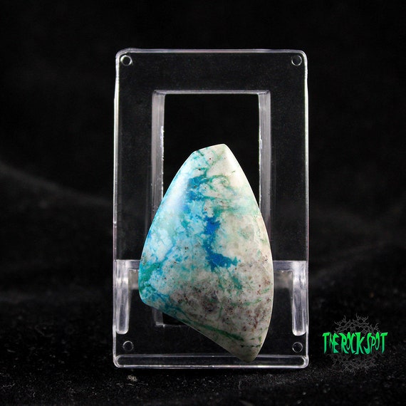 Chrysocolla in Quartz cabochon