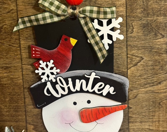 Charming Snowman with Cardinal and Snowflakes Ornament – Festive Winter Decor