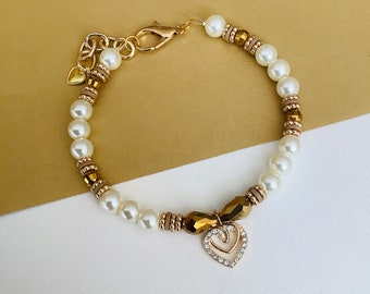 Elegantes Perlenhalsband für Haustiere, Brautschmuck für Hund und Katze mit funkelndem Strassherz-Anhänger, luxuriöses Accessoire für Welpen und Kätzchen