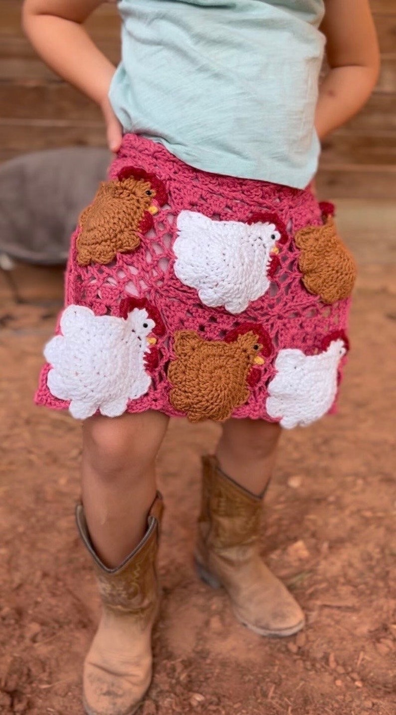 Nesting Hens Egg Gathering Apron, Crochet Pattern, No Sew, Egg Apron, Hands Free Egg Apron, Gift for Farm, Chicken Egg Apron, Adult, Child image 2